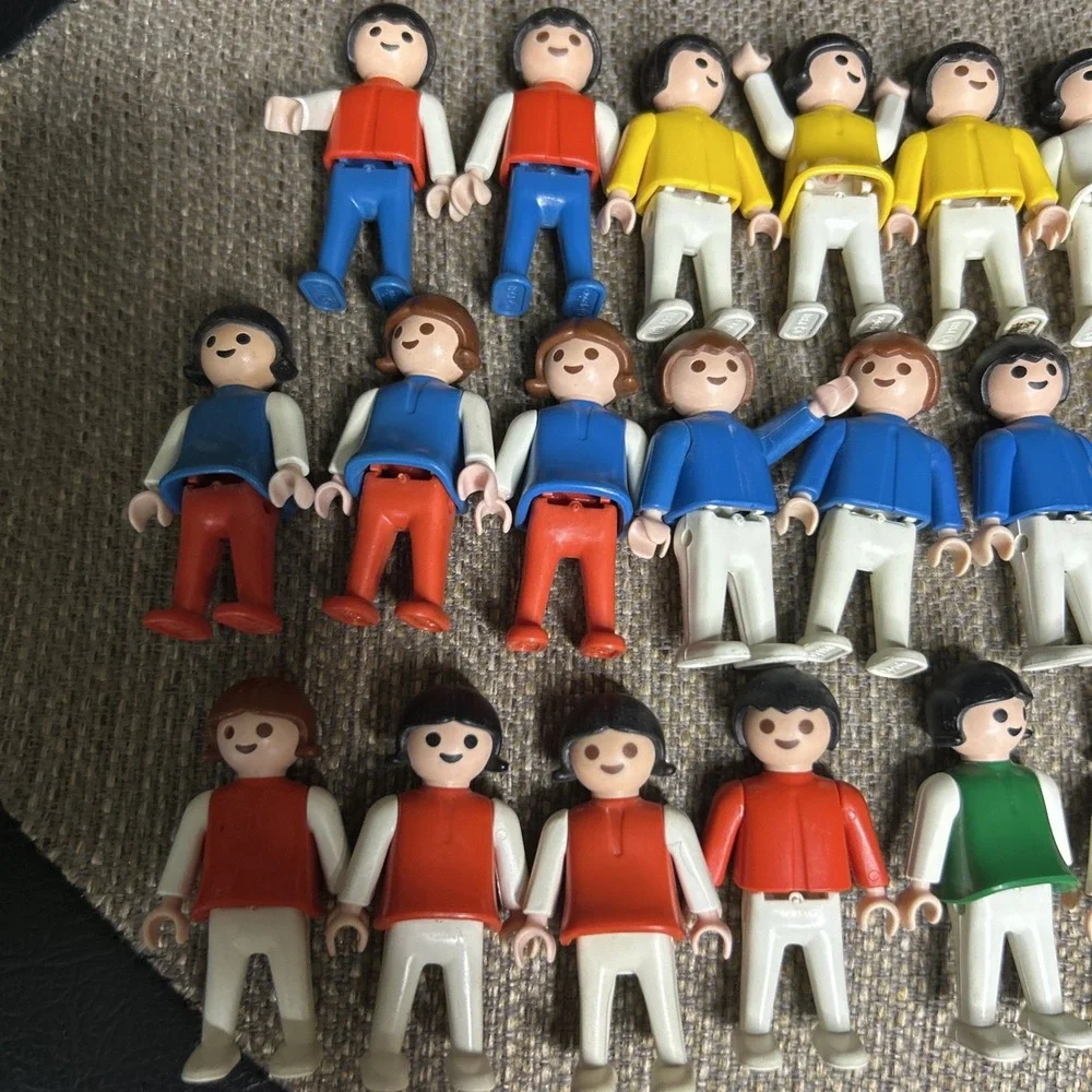 Set‎ Of 24 Playmobil Children